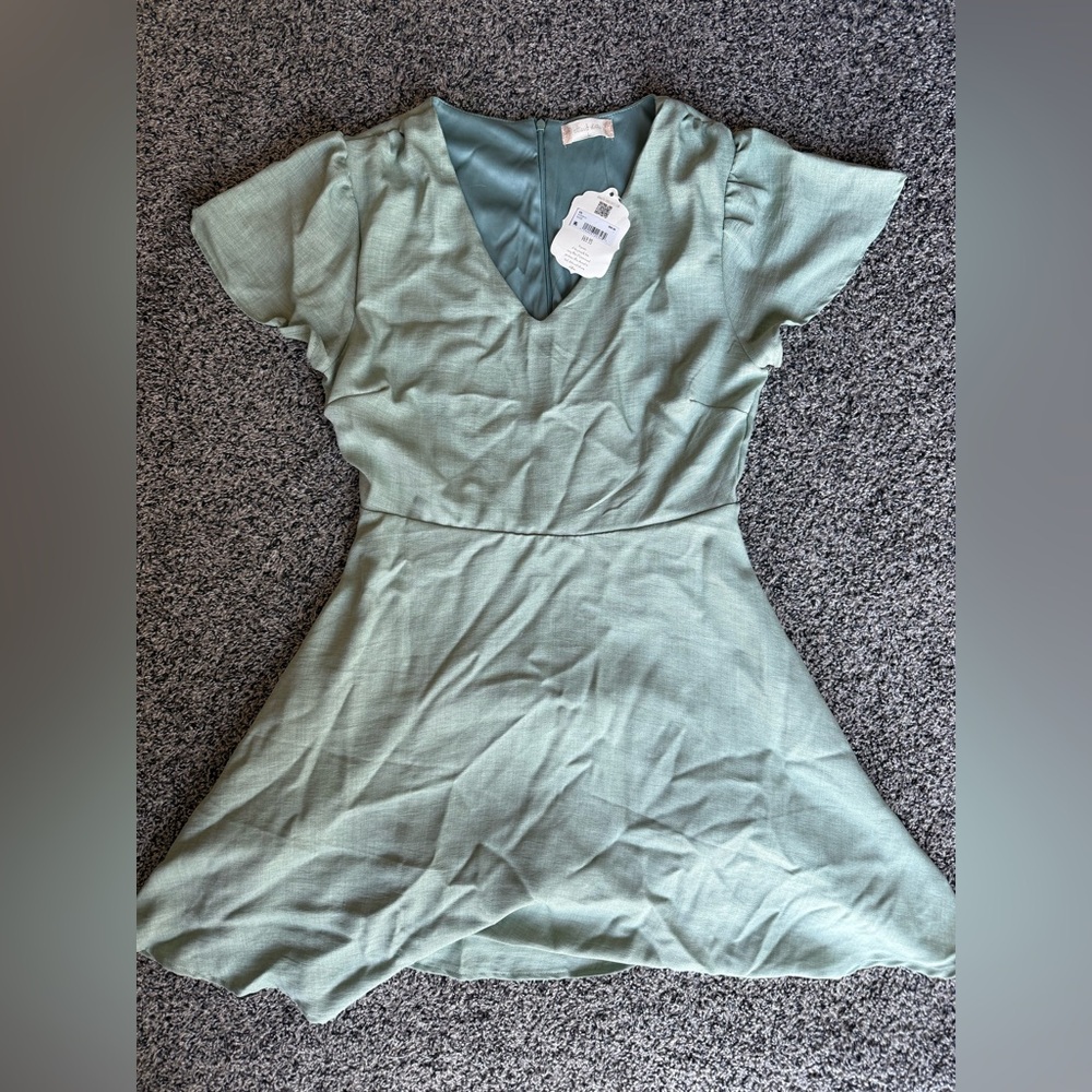 NWT Altar’d State Green fit and flare v neck dress large green